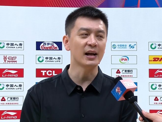 杨鸣临场调整及时，辽宁队逆转走势