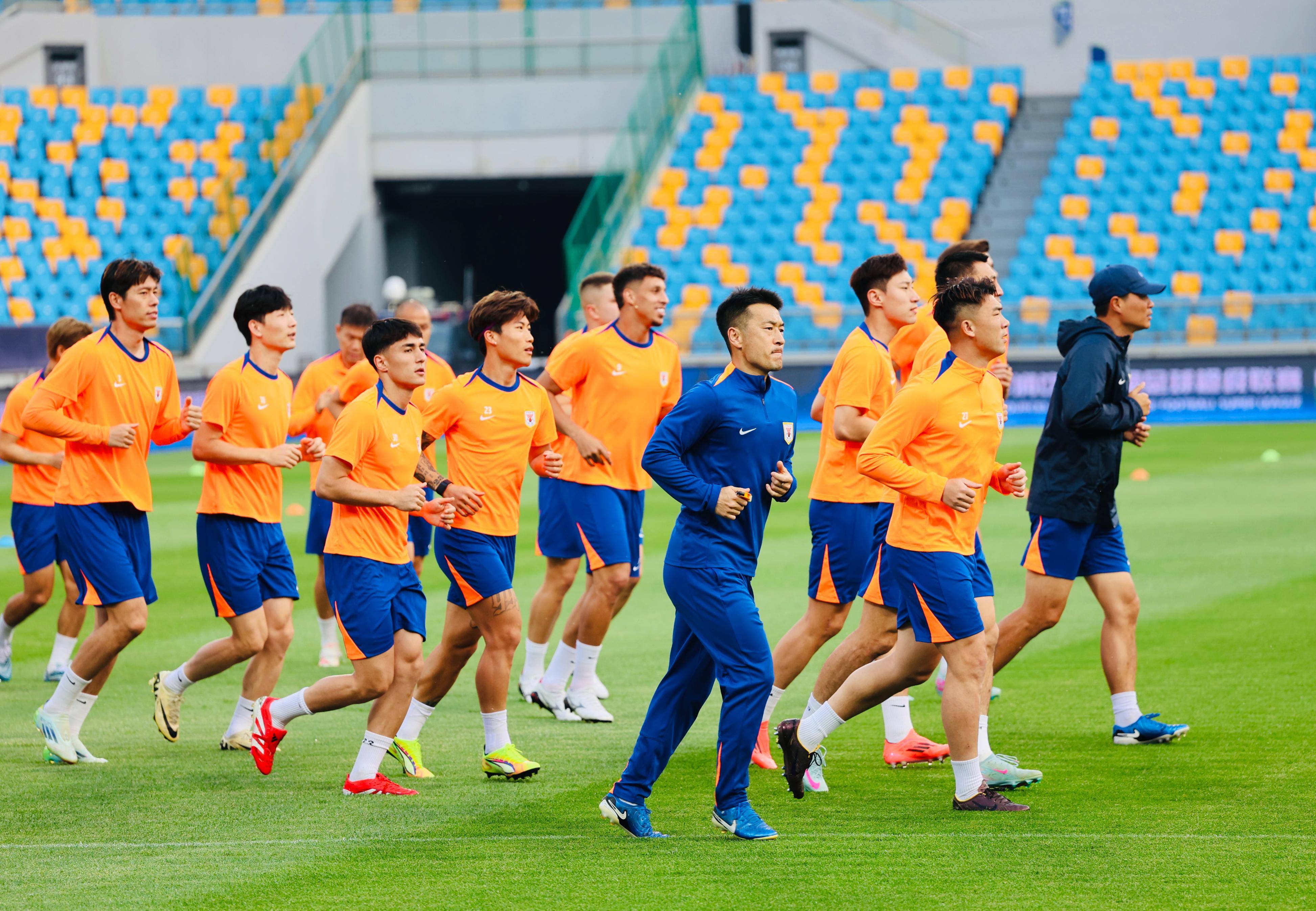 多名球员状态回升，队内竞争激烈